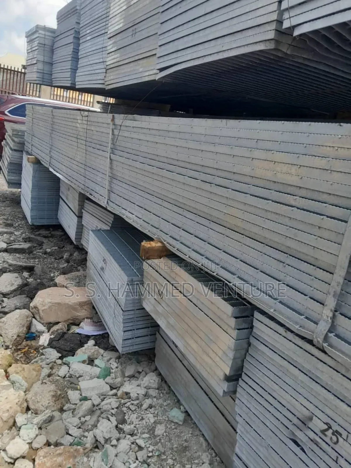 40 Mm Thickness (Hot Dip Gavalnized Grating Steels Mesh).