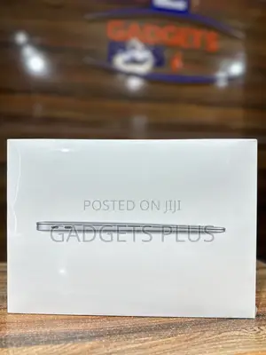 New Laptop Apple MacBook Air 2020 8GB Apple M1 Pro SSD 256GB