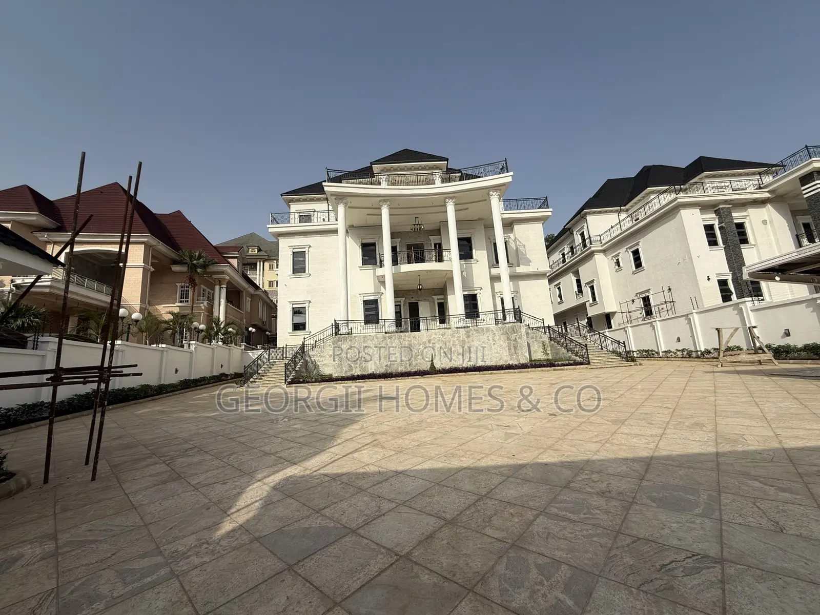 9bdrm Mansion in Maitama for sale