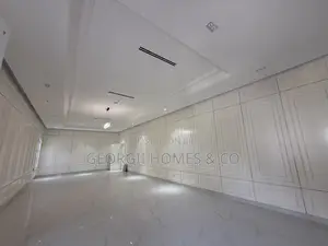 9bdrm Mansion in Maitama for sale