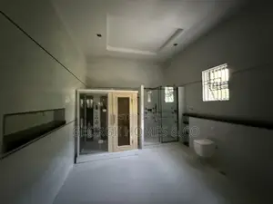9bdrm Mansion in Maitama for sale