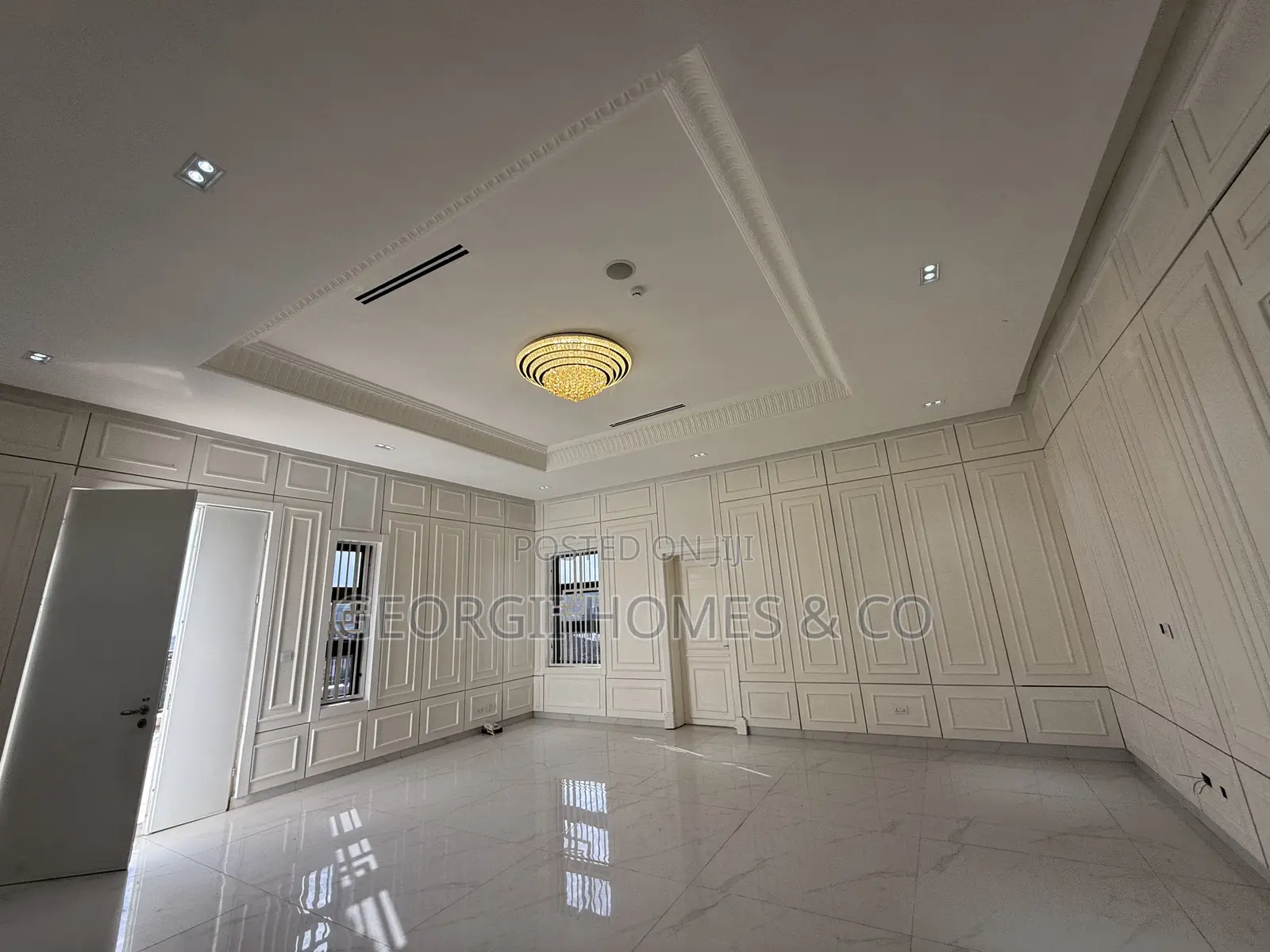 9bdrm Mansion in Maitama for sale