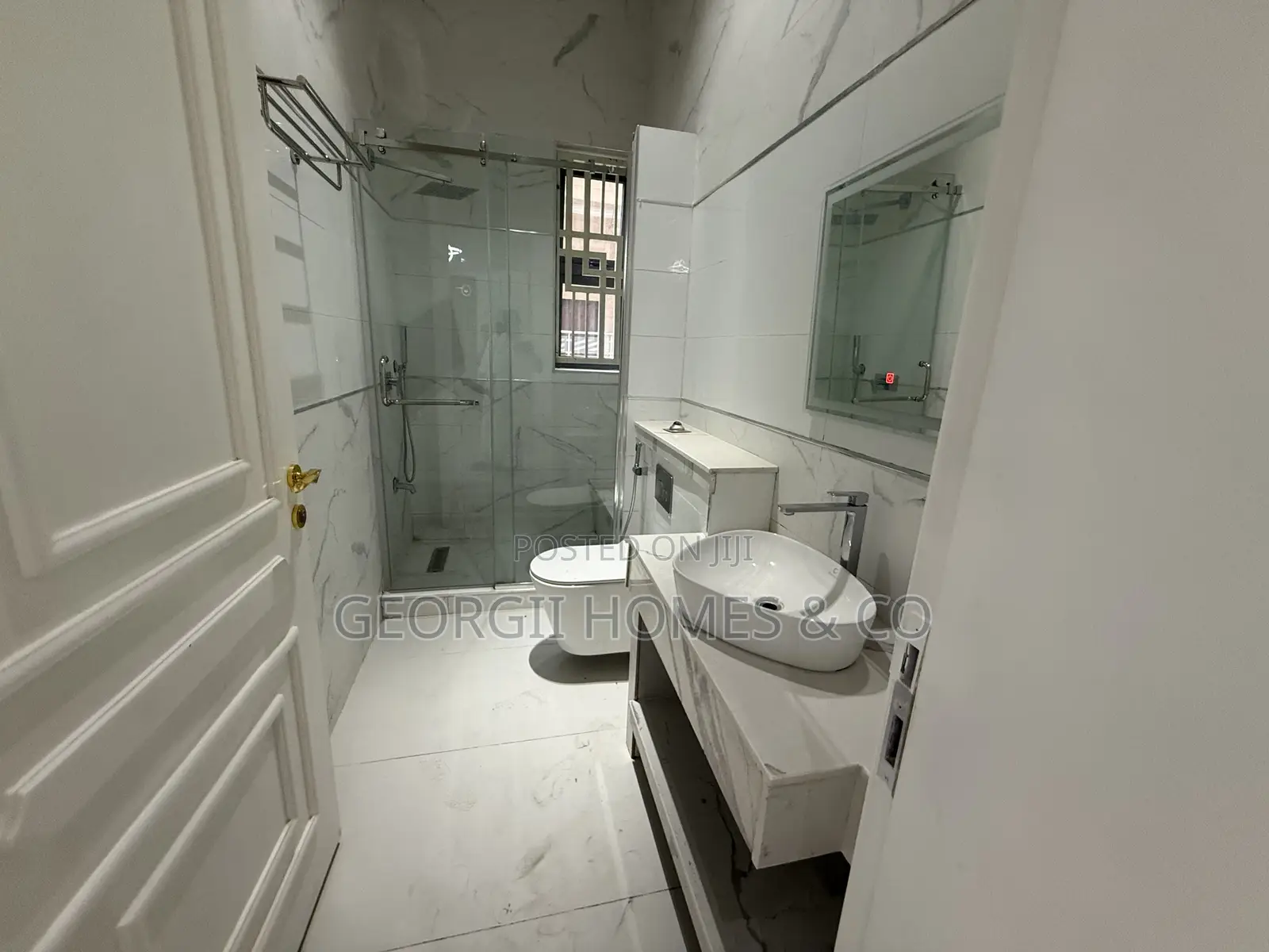 9bdrm Mansion in Maitama for sale