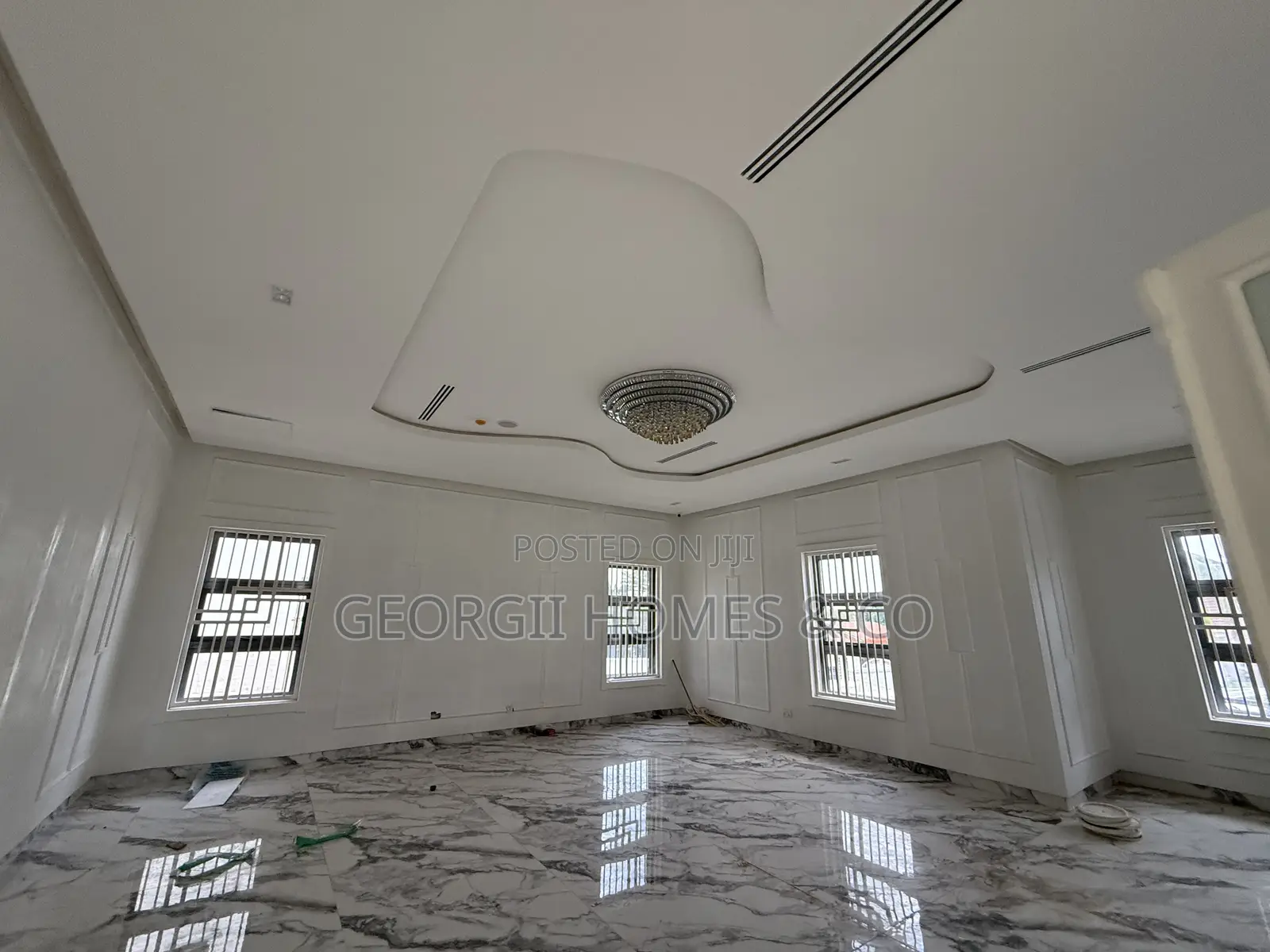 9bdrm Mansion in Maitama for sale