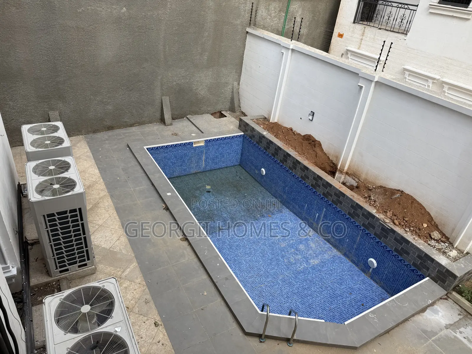 9bdrm Mansion in Maitama for sale