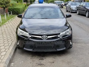 Photo - Toyota Camry SE 4dr Sedan (2.5L 4cyl 6A) 2015 Black