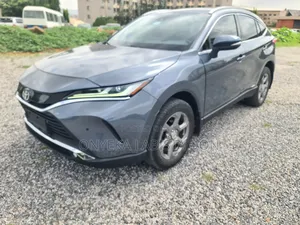 Photo - Toyota Venza XLE 2022 Gray