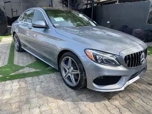 Mercedes-Benz C300 Luxury 4matic Sedan AWD (2.0L 4cyl 7A) 2017 Gray