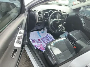 Toyota Matrix XR Hatchback FWD (1.8L 4cyl 4A) 2008 Silver