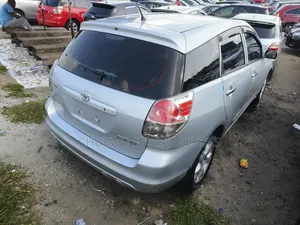 Toyota Matrix XR Hatchback FWD (1.8L 4cyl 4A) 2008 Silver