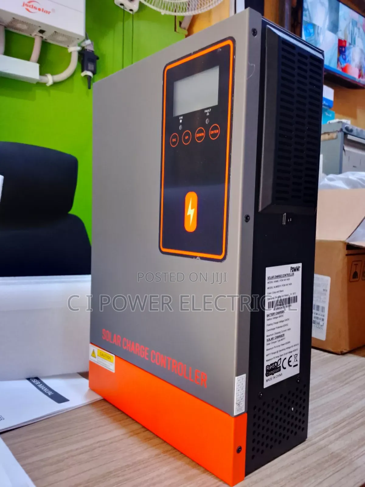 140 Ah Powmrcharger Controller