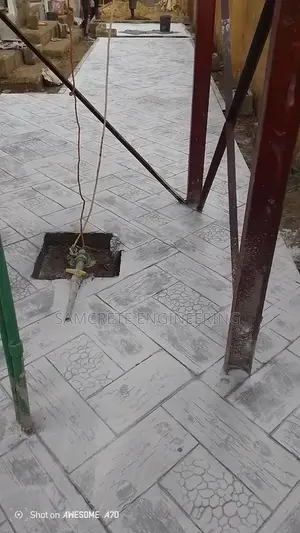 Drive Way Stamp Concrete Floor