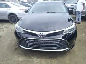 Toyota Avalon XLE Sedar FWD (3.5L 6cyl 6A) 2013 Black
