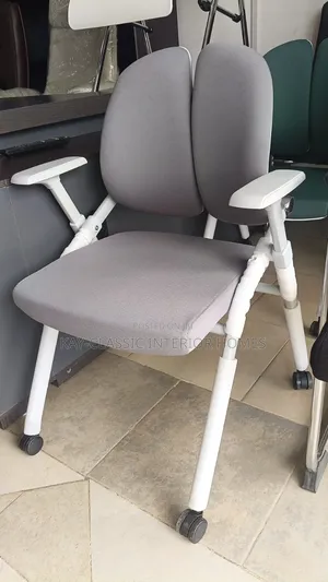 Reading 📖 Chair