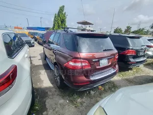 Mercedes-Benz M Class ML350 4MATIC 4dr SUV AWD (3.5L 6cyl 7A) 2014