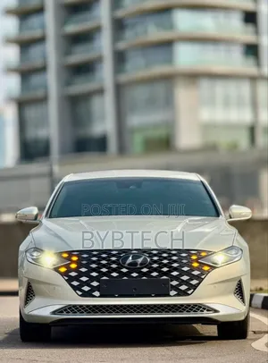 Photo - Hyundai Grandeur 2020 White