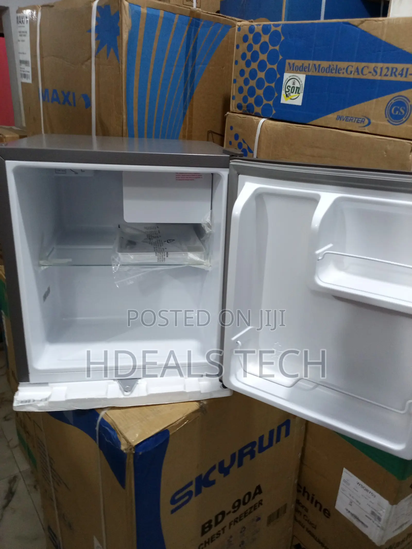 Hisense Ref045dr -44l Mini Fridge With Adjustable Thermostat