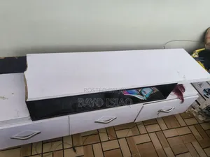 3 Draw Face Standing Tv Self Is Available for Sell