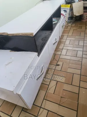 3 Draw Face Standing Tv Self Is Available for Sell