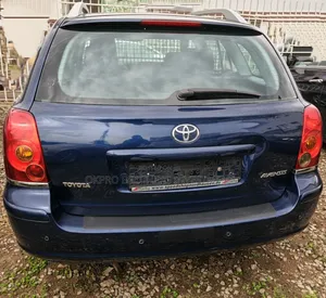 Toyota Avensis 2.0 D-4D 2003 Blue