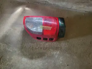 Isuzu Rodeo 2001-2004 Headlight