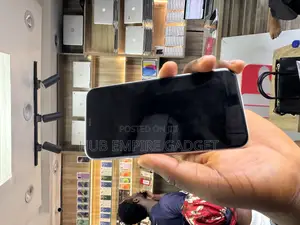 Apple iPhone 11 64 GB White