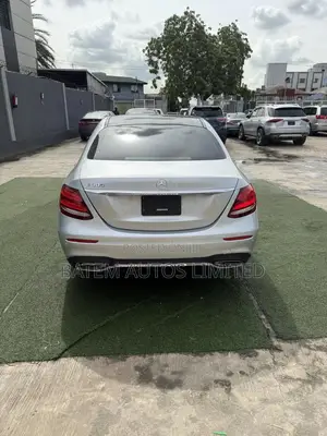 Mercedes-Benz E300 2019 Silver
