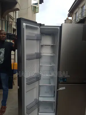 Premium Hisense Side-by-side Refrigerator - 634 Litres