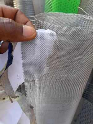1.5 Mm Holes X 1 Mm Thickness Stainless Mesh Wires.