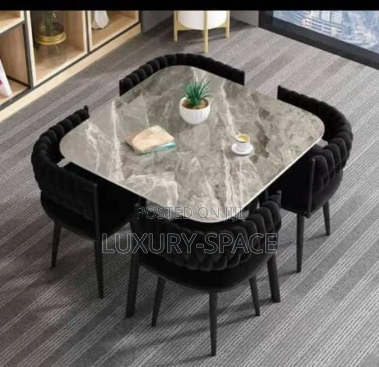 Modern Quality 4 Seaters Dining Set