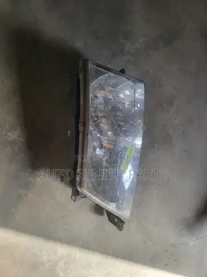 Toyota Avalon Headlight