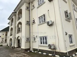 3bdrm Block of Flats in Wuye for sale