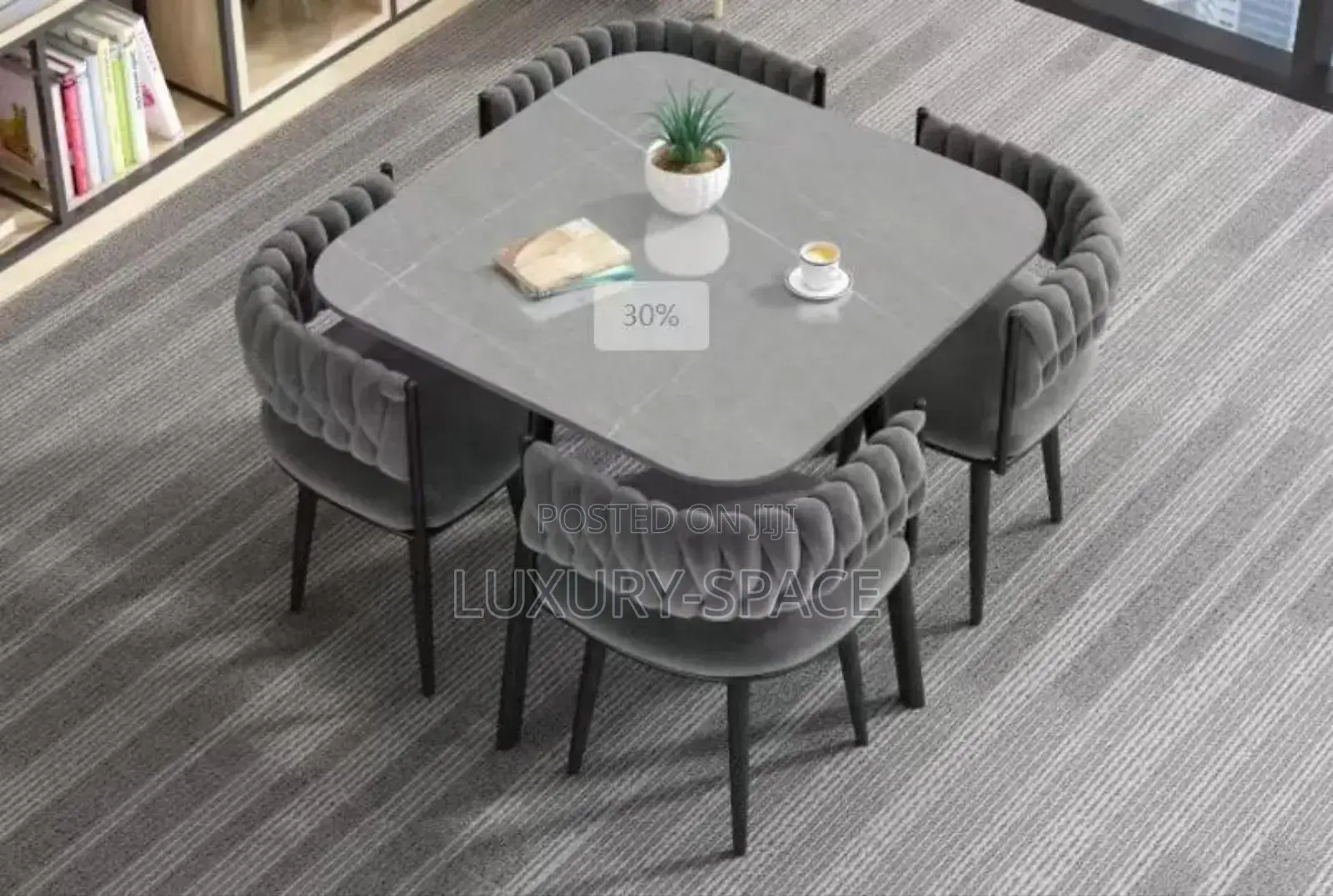 Modern Quality 4 Seaters Dining Set