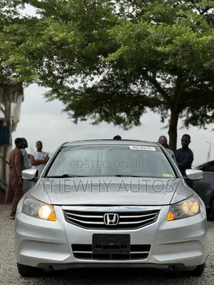 Photo - Honda Accord Sedan EX 2012 Silver