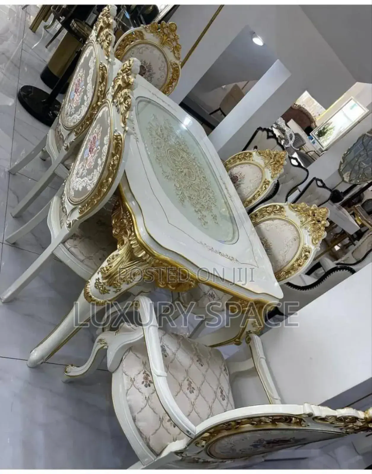 Classic Royal Dining Set