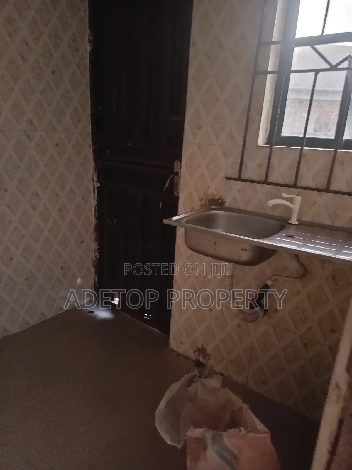 Furnished 1bdrm Block of Flats in Molosho Estate, Gberigbe for sale