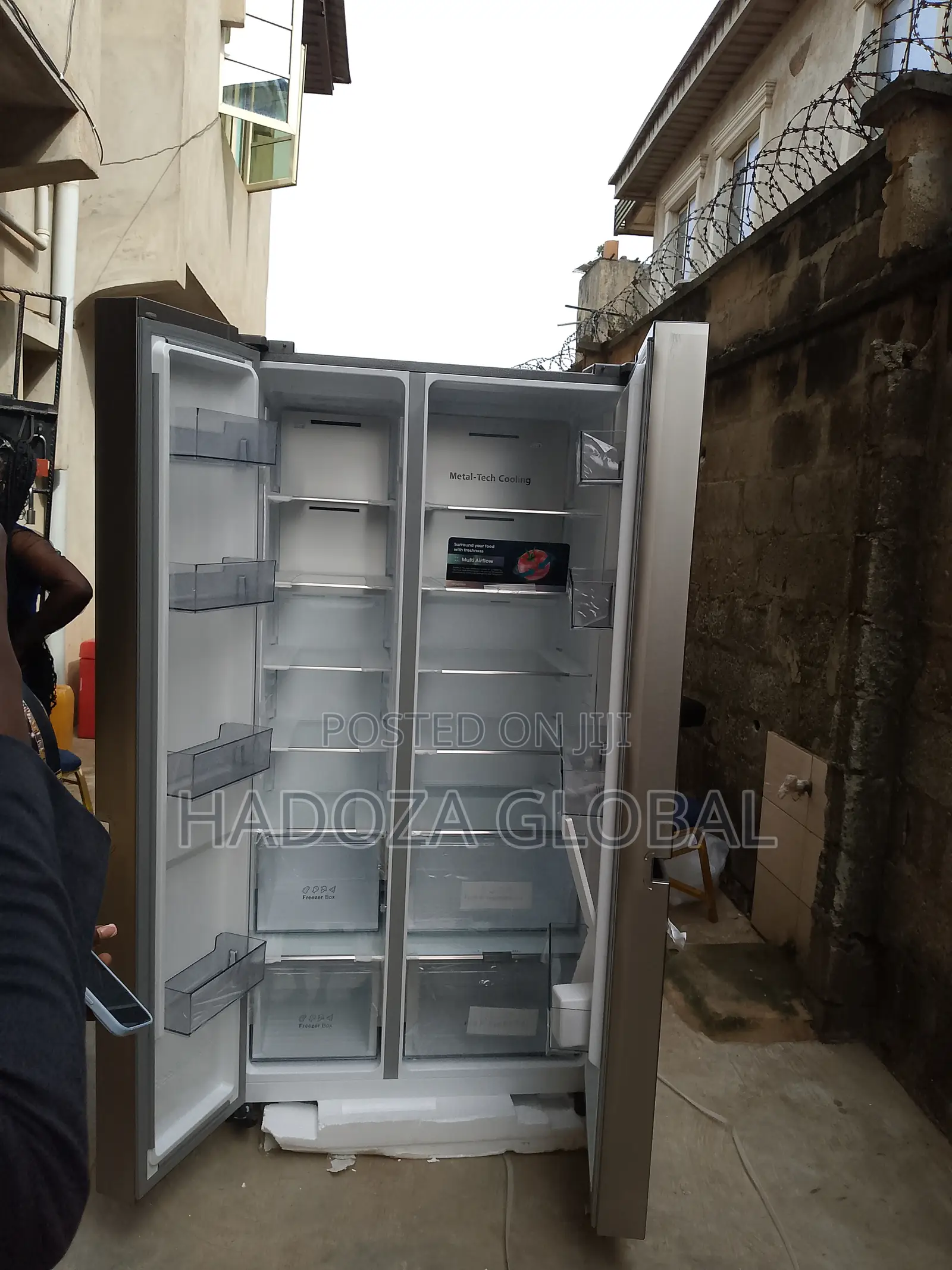 Hisense Smart Refrigerator With Side-by-side Doors - 634 L