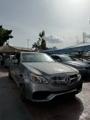 Photo - Mercedes-Benz E350 2012 Gray