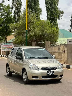 Toyota Yaris 1.0 Eco 2005 Brown
