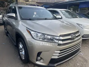 Toyota Highlander 2015 Gold