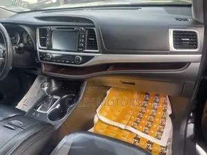 Toyota Highlander 2016 Black