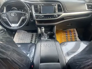 Toyota Highlander 2016 Black