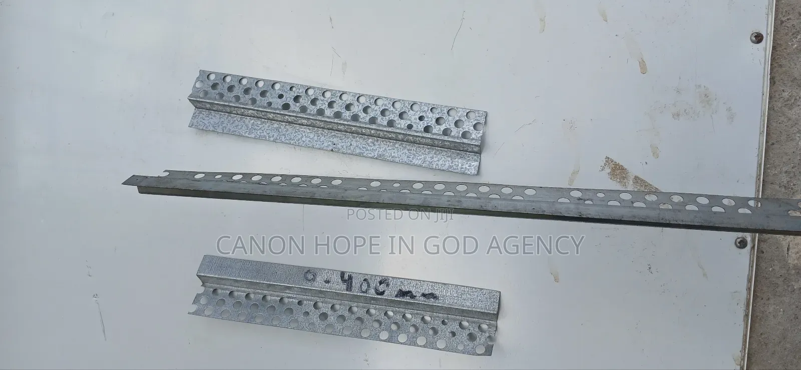 Z Trimmer for Gypsum Board Ceiling