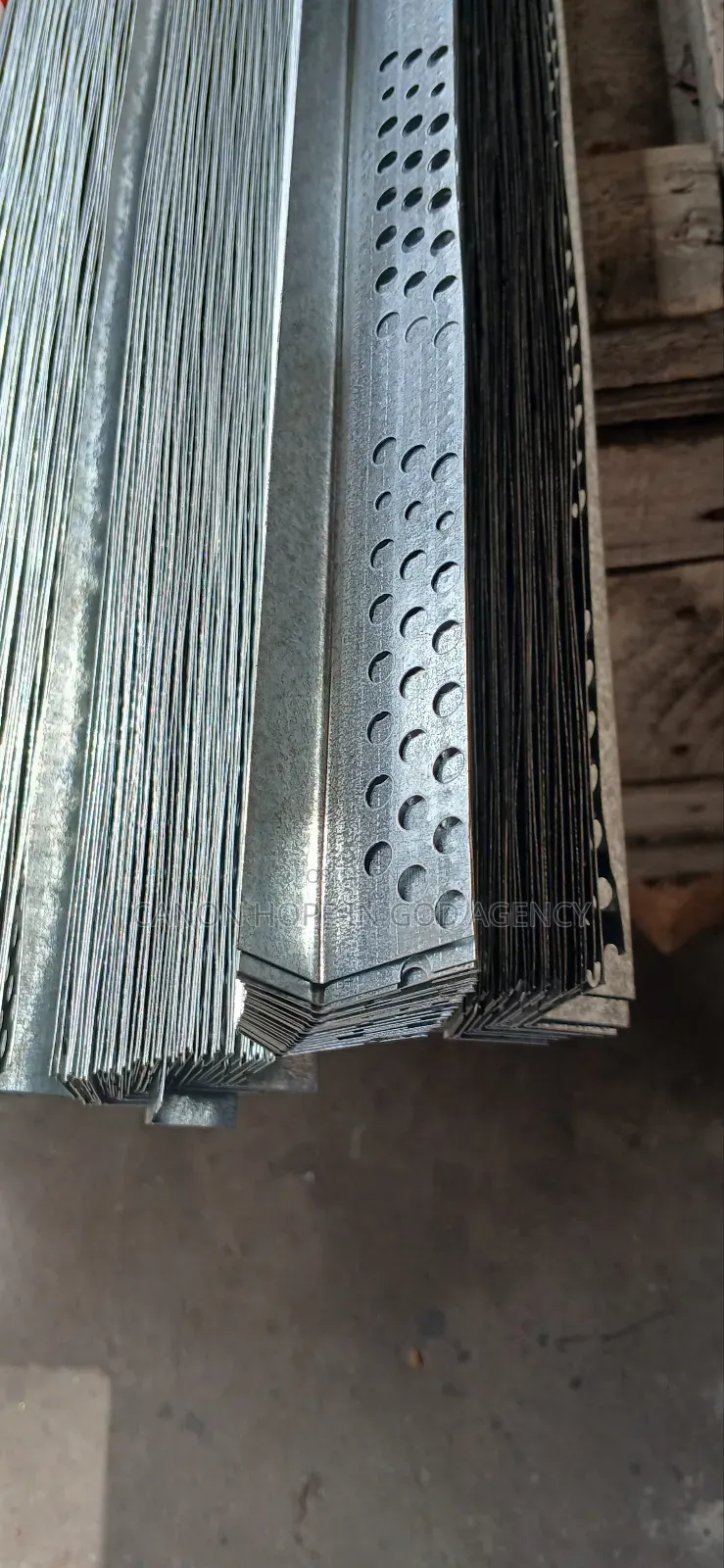 L Trimmer for Gypsum Board Installation