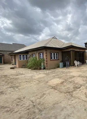 5bdrm Bungalow in Harmony Gardens, Abeokuta South for sale