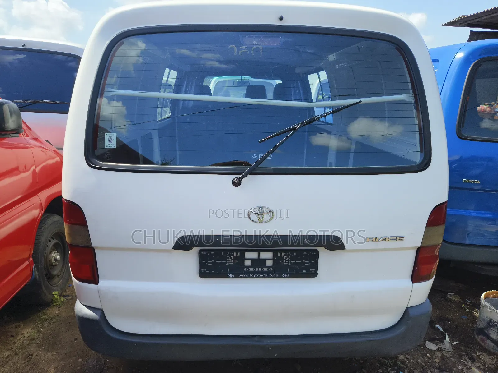 Toyota HiAce 2002 White