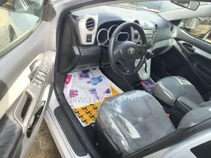 Toyota Matrix S Hatchback AWD (2.4L 4cyl 4A) 2012 Silver
