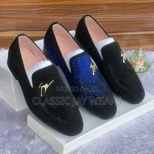 Quality Luxury Latest Shoe Available