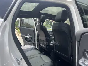 Mercedes-Benz GLA 250 2021 White