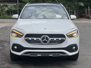 Mercedes-Benz GLA 250 2021 White